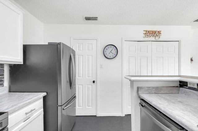2111 Prairie Creek Trail, Garland, TX 75040