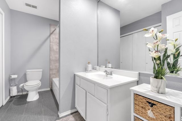 2111 Prairie Creek Trail, Garland, TX 75040