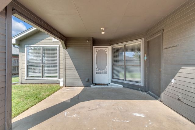 2111 Prairie Creek Trail, Garland, TX 75040