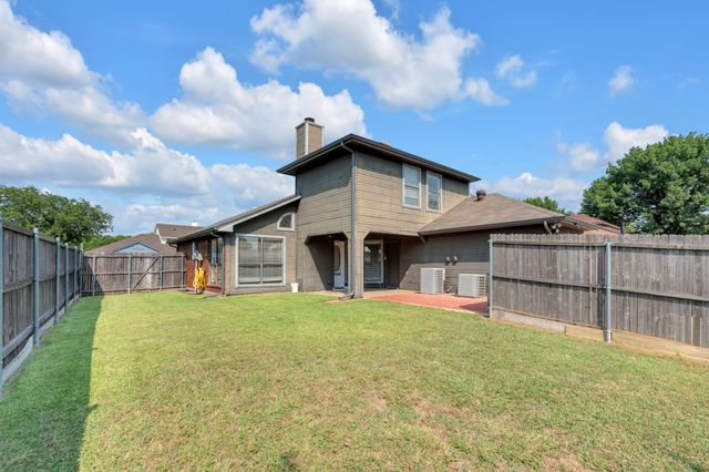 2111 Prairie Creek Trail, Garland, TX 75040