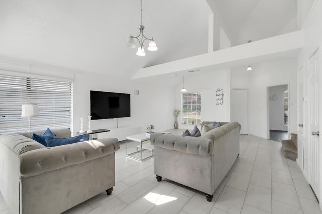 2111 Prairie Creek Trail, Garland, TX 75040
