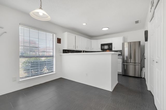 2111 Prairie Creek Trail, Garland, TX 75040