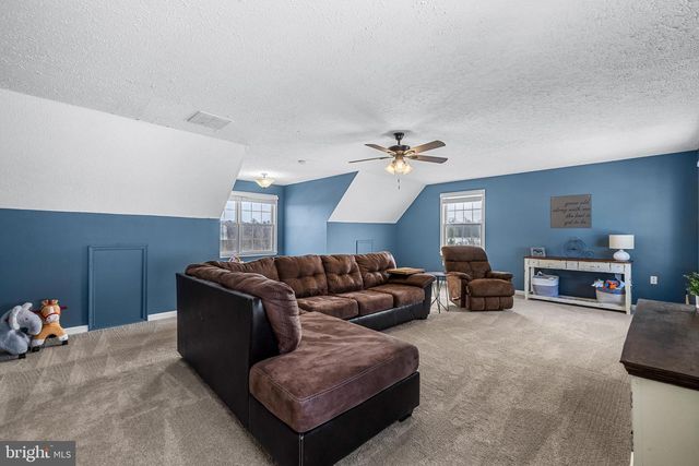 12270 HIGH POINT RD, Felton, PA 17322