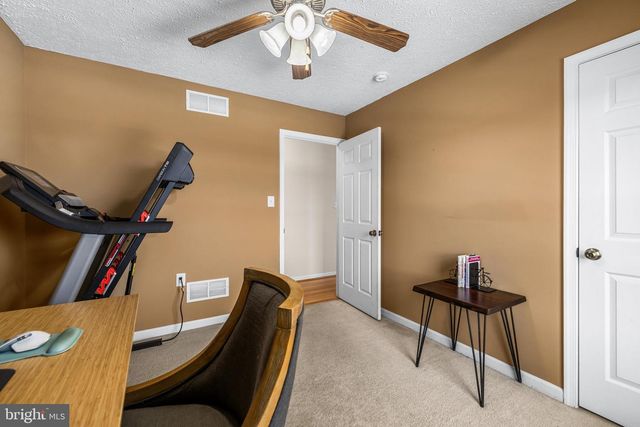 12270 HIGH POINT RD, Felton, PA 17322