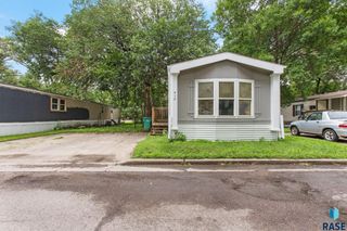 414 N Todd Pl, Sioux Falls, SD 57107