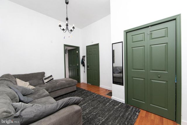 876 N 19TH ST, Philadelphia, PA 19130