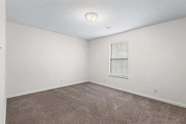 727 Peachers Mill Rd, Clarksville, TN 37042