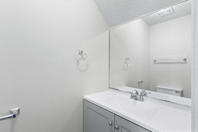 727 Peachers Mill Rd, Clarksville, TN 37042