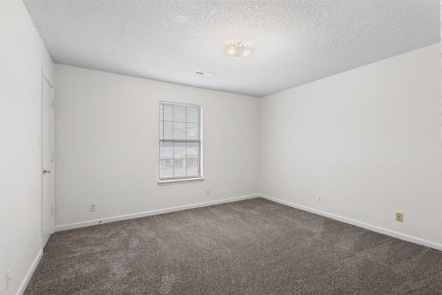 727 Peachers Mill Rd, Clarksville, TN 37042