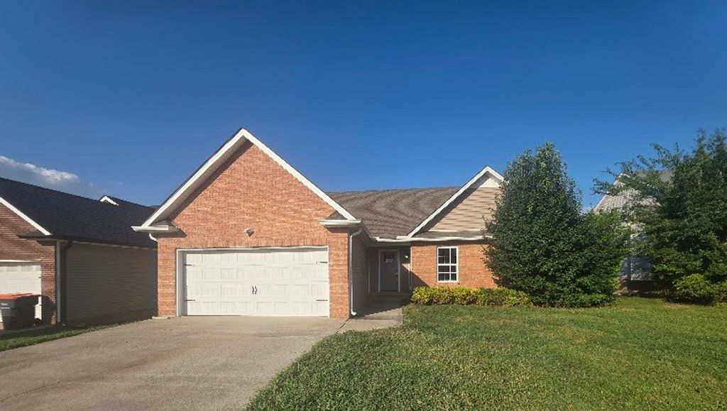 2685 Arthurs Ct, Clarksville, TN 37040