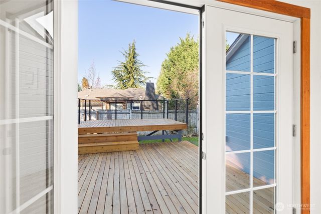 233 E 10th Street, Port Angeles, WA 98362