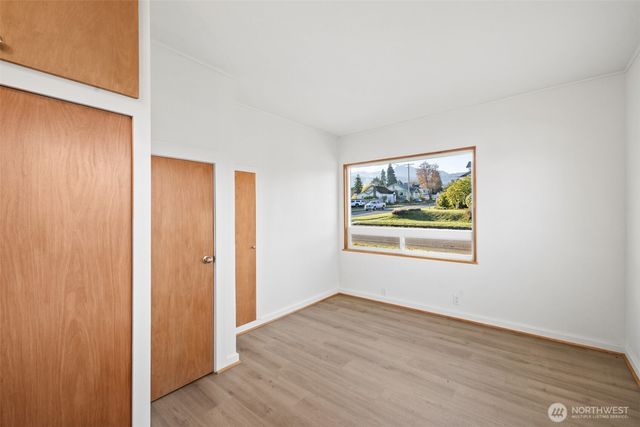 233 E 10th Street, Port Angeles, WA 98362