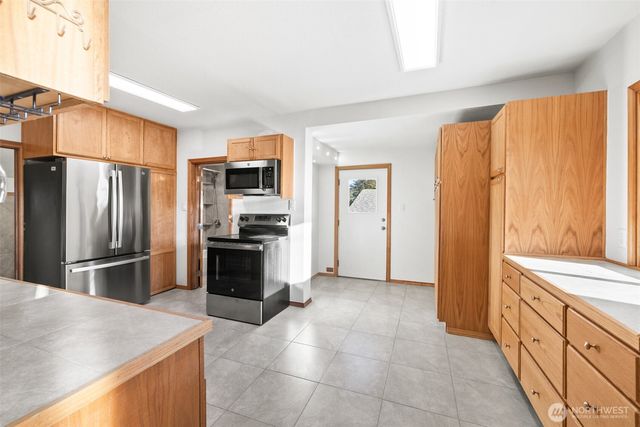 233 E 10th Street, Port Angeles, WA 98362