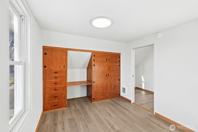 233 E 10th Street, Port Angeles, WA 98362