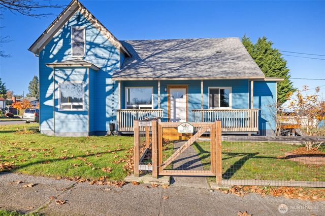 233 E 10th Street, Port Angeles, WA 98362