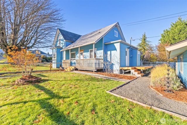 233 E 10th Street, Port Angeles, WA 98362