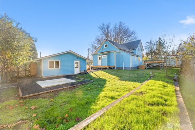 233 E 10th Street, Port Angeles, WA 98362