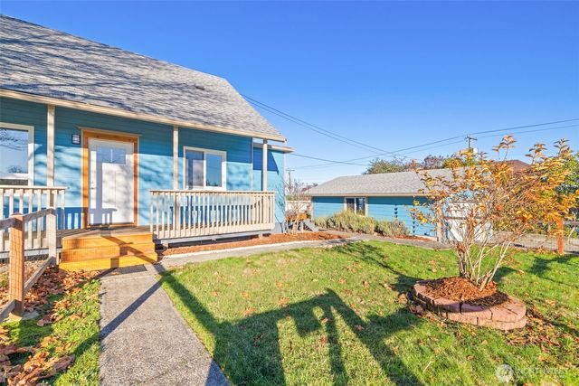 233 E 10th Street, Port Angeles, WA 98362