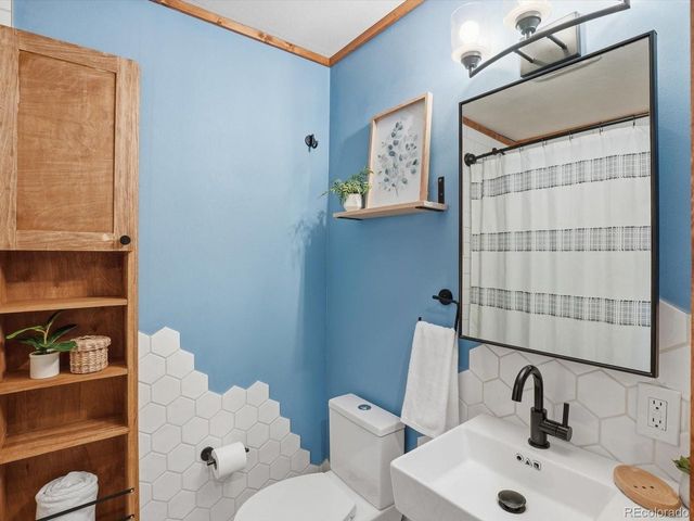 4785 Indiana St, Golden, CO 80403