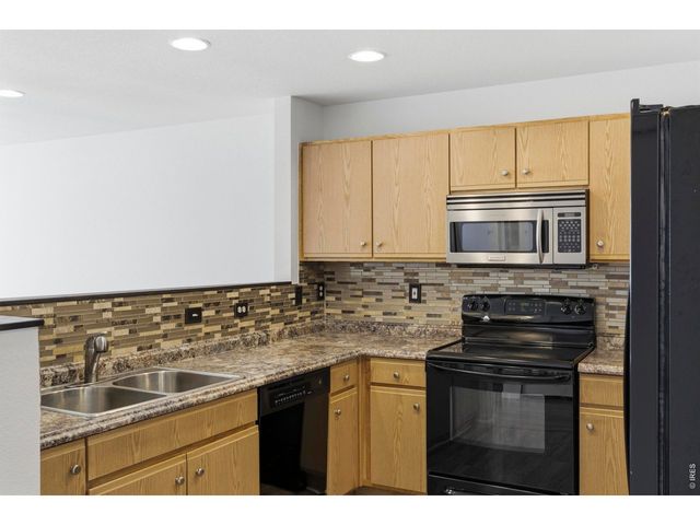 1560 Oak Creek Dr, Loveland, CO 80538