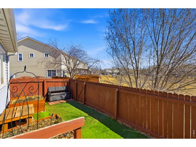 1560 Oak Creek Dr, Loveland, CO 80538