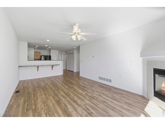 1560 Oak Creek Dr, Loveland, CO 80538