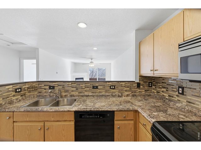 1560 Oak Creek Dr, Loveland, CO 80538