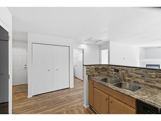 1560 Oak Creek Dr, Loveland, CO 80538