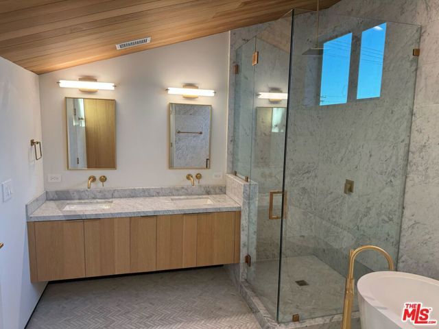 611 Broadway Street, Venice (los Angeles), CA 90291