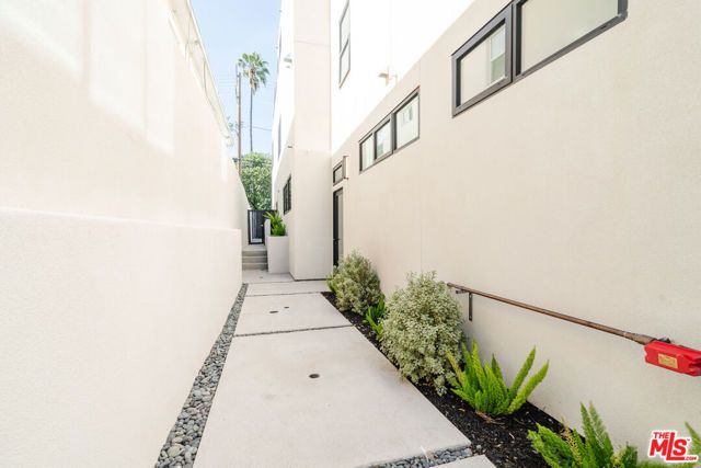 611 Broadway Street, Venice (los Angeles), CA 90291