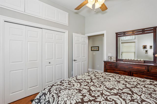 4090 Oak Pointe Dr, Gulf Breeze, FL 32563