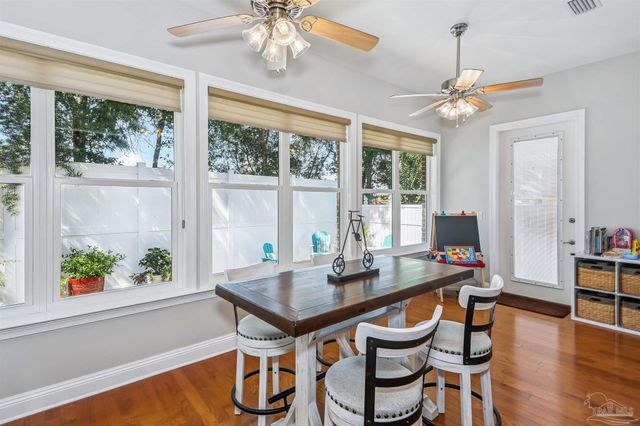 4090 Oak Pointe Dr, Gulf Breeze, FL 32563