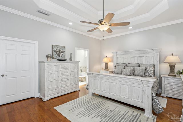 4090 Oak Pointe Dr, Gulf Breeze, FL 32563