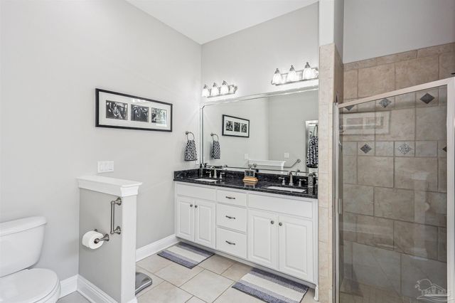 4090 Oak Pointe Dr, Gulf Breeze, FL 32563