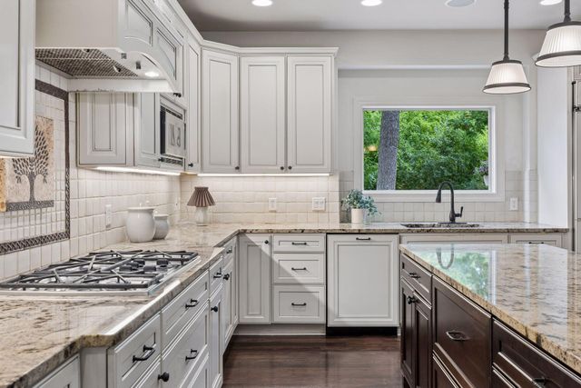 2647 Plymouth Road, Minnetonka, MN 55305