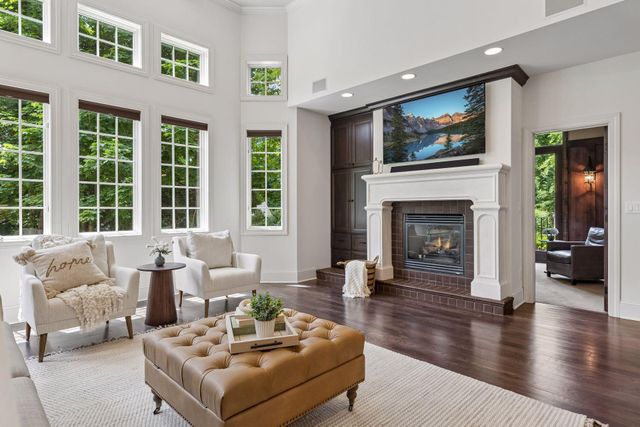 2647 Plymouth Road, Minnetonka, MN 55305