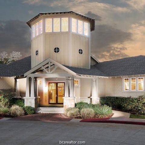 1725 South Harvey Mitchell Parkway 1715, College Station, TX 77840