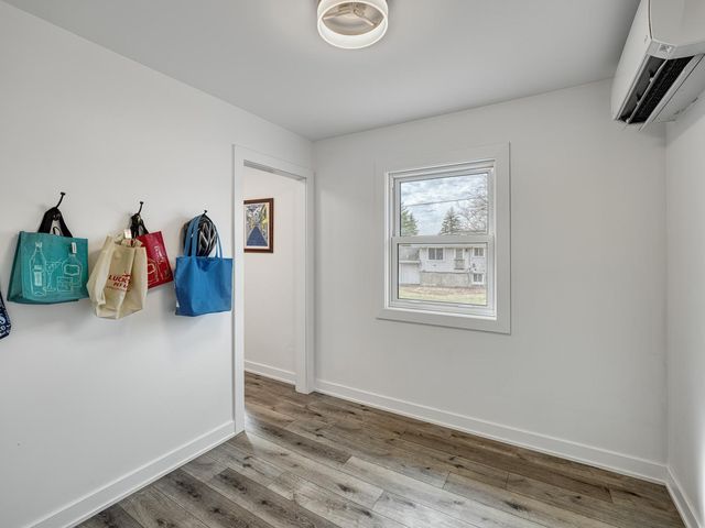 11014 Stanley Curve, Bloomington, MN 55437