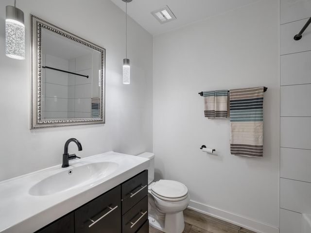 11014 Stanley Curve, Bloomington, MN 55437