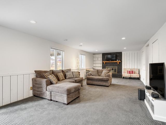 11014 Stanley Curve, Bloomington, MN 55437