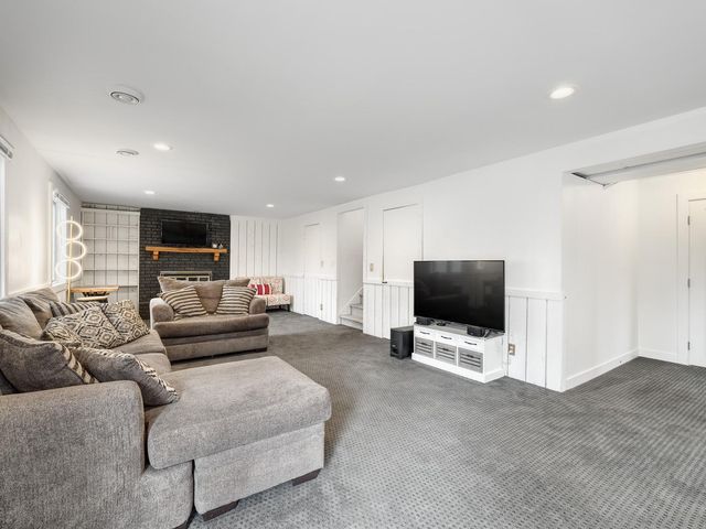 11014 Stanley Curve, Bloomington, MN 55437