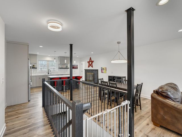 11014 Stanley Curve, Bloomington, MN 55437