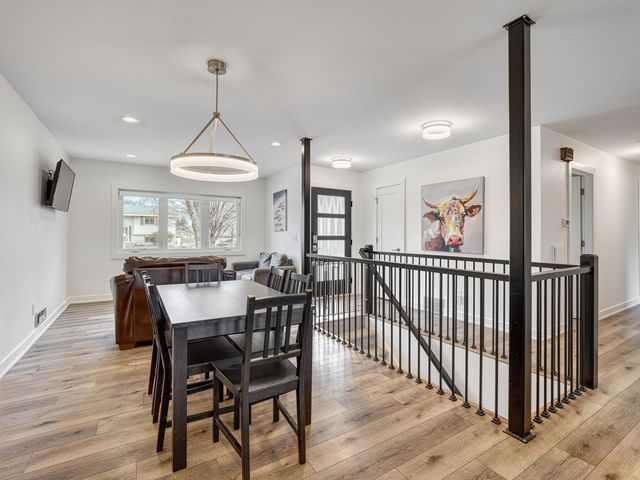 11014 Stanley Curve, Bloomington, MN 55437