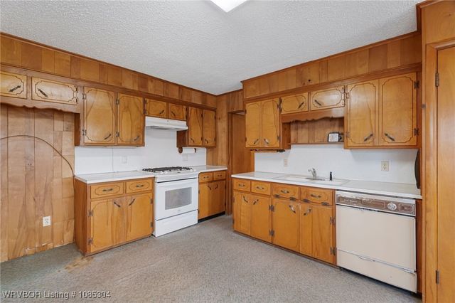 1203 Gerald Street, Barling, AR 72923