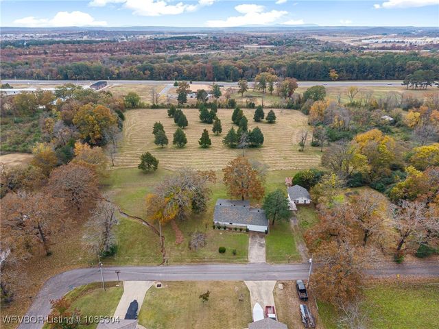 1203 Gerald Street, Barling, AR 72923