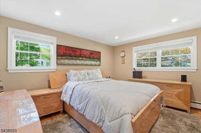3 Richard Dr W, Mount Arlington Boro, NJ 07856