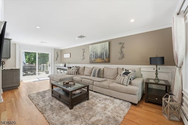 3 Richard Dr W, Mount Arlington Boro, NJ 07856