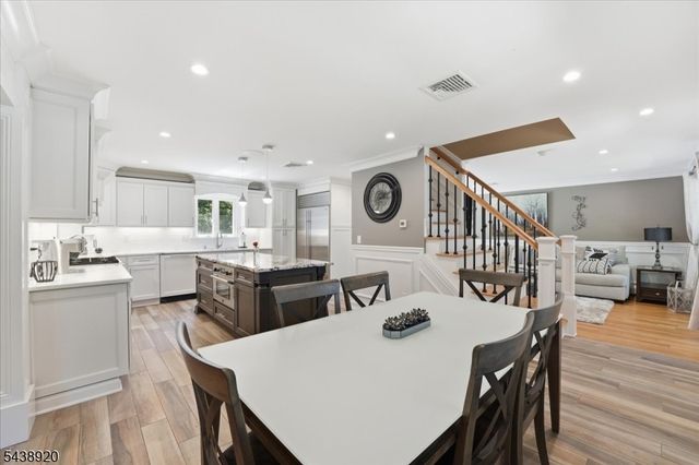 3 Richard Dr W, Mount Arlington Boro, NJ 07856