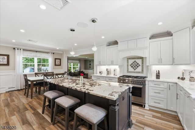 3 Richard Dr W, Mount Arlington Boro, NJ 07856