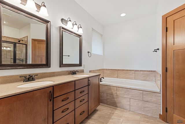 23487 DRY SAGE LN, Rapid City, SD 57702